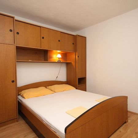 Apartments By The Sea Basina, Hvar - 8749 Vrbanj Номер фото