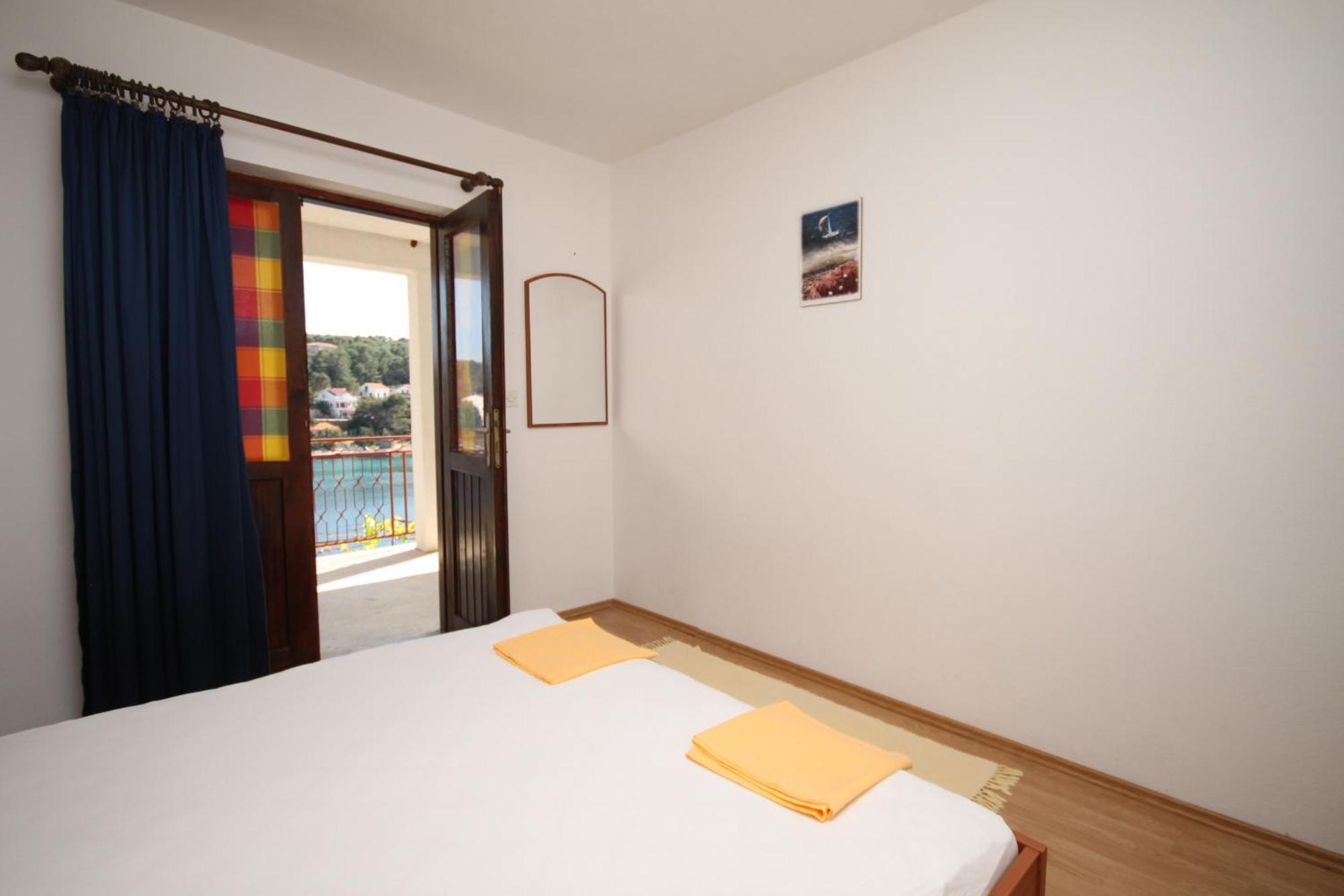 Apartments By The Sea Basina, Hvar - 8749 Vrbanj Номер фото